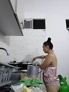 Amanda39 live cam on StripChat