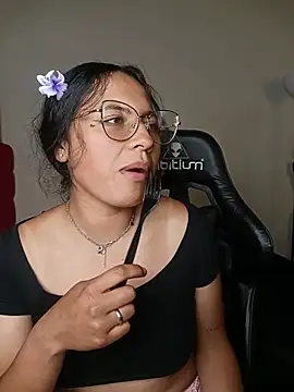 _Amber_Queen live cam on StripChat