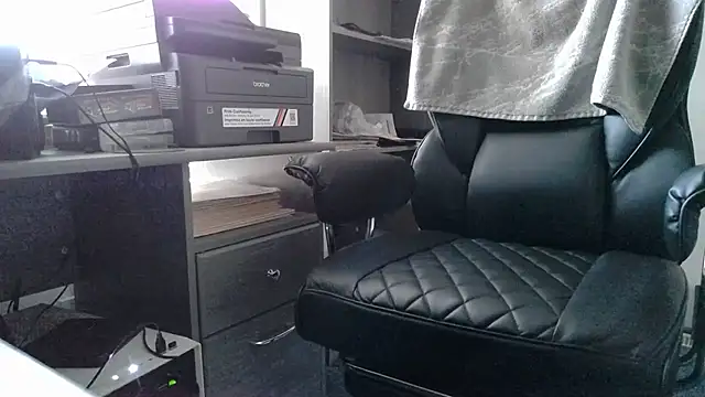 TrevorSteele live cam on StripChat