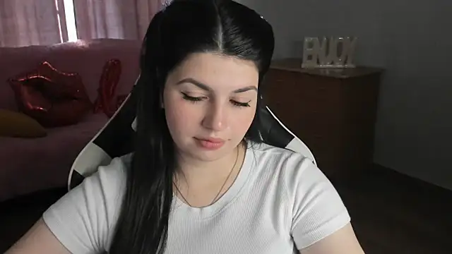 KisaModel live cam on StripChat