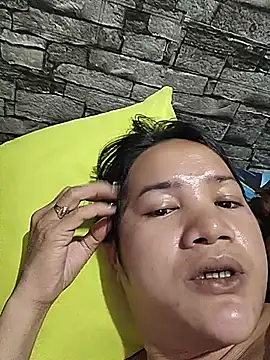 FallenLeafPh live cam on StripChat