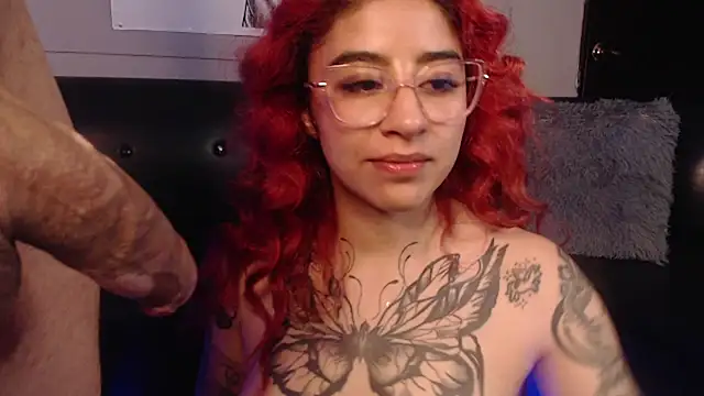 TayleryMegan webcam