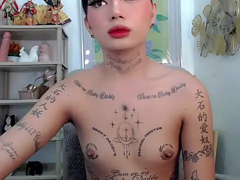 Model: JasmineHiller