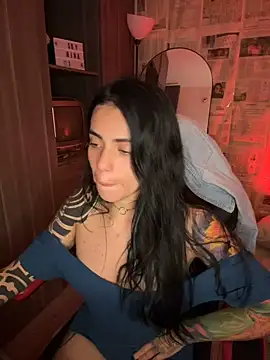 i_am_nina_ (F young) - blowjob on knees