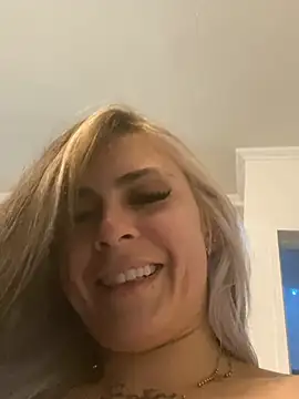 Pastoralrousy live cam on StripChat