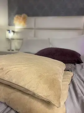 miilablake (F young) - BUTTPLUG & PUSSY PLAY