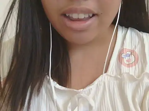 ChubbyButty live cam on StripChat