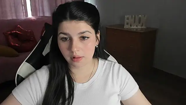 KisaModel live cam on StripChat