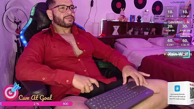 Xein_WoIf live cam on StripChat