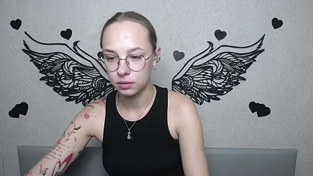 SteshaGlass live sex cam