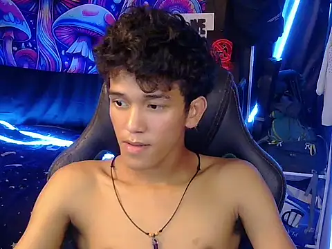 hugekenbigcock live sex cam