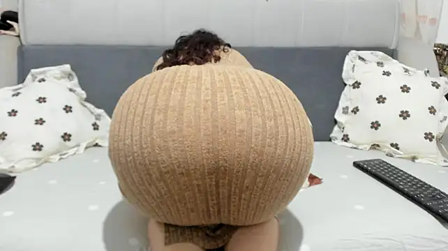 BrendaWildd live cam on StripChat