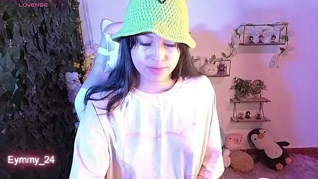 eymmy_24 (F young) - oil in my titts