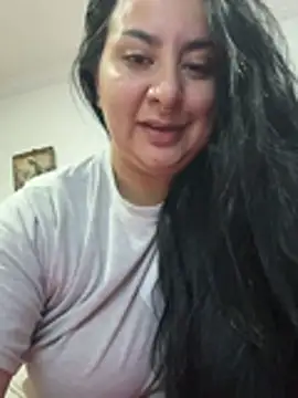 Abril_Luv live cam on StripChat