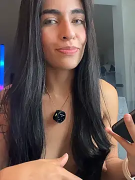 Webcam Model(DaphneUwu) is live