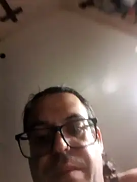 gg87123 live cam on StripChat