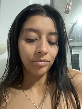 BrittanyDiaz live cam on StripChat