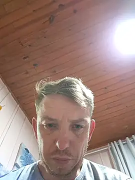Ficar bastante exitado vendo bucetinha e cuzinho 