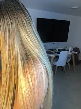 MiaWhitePink_