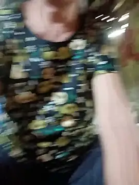 cake2001 live cam on StripChat
