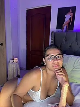 ema_zoe webcam