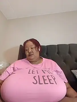 nancy111 (F milf) - Make me squit and cum on my toy