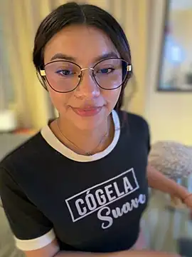 CocoaGigiMuse live webcam