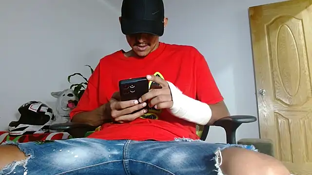 skinny23cm live sex cam