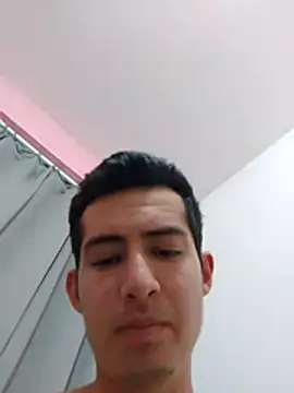 ricardobeli live cam on StripChat