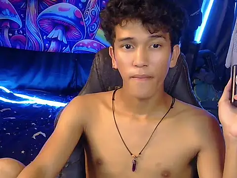 hugekenbigcock live sex cam