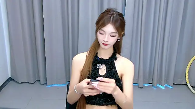 RunYan-888 live cam on StripChat