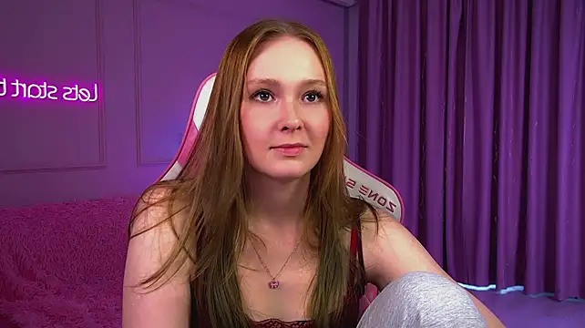AgataFoxley live cam on StripChat