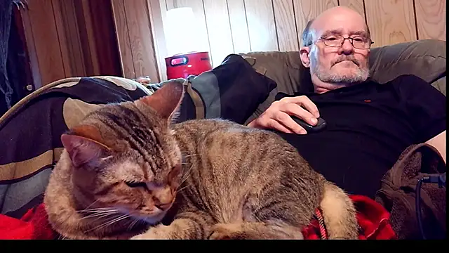 snickers1 (M grandpa) - to jerk off