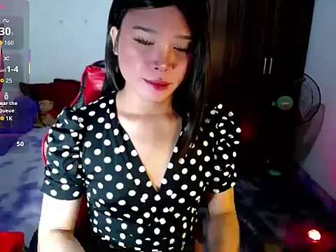 sofiathe1st live cam on StripChat