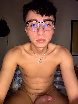 CamiRojas_boy live cam on StripChat