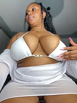 EliteSoraya live cam on StripChat