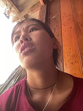 hoa_mai live cam on StripChat