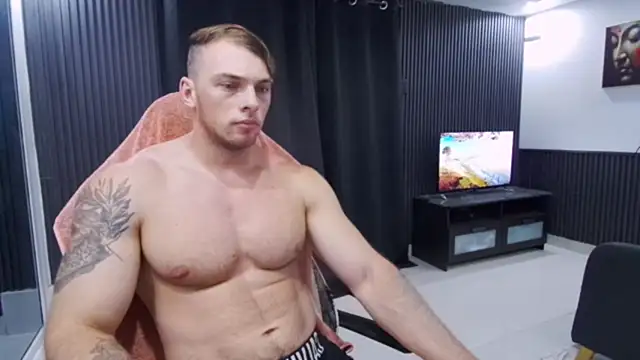 yourhotgreg (M young) - Flex OIL SHOW