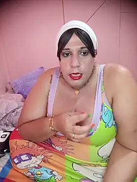 Model: Strongshemail