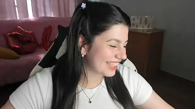 KisaModel live webcam