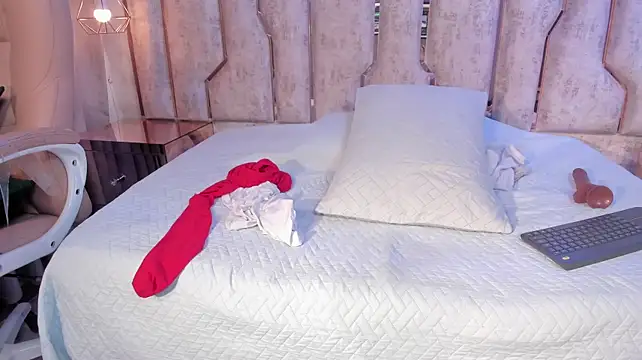 chica_nocturna25 live cam on StripChat