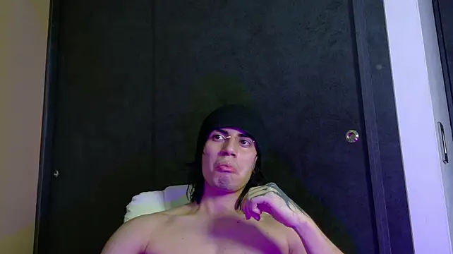 eren_jeager (M twink) - MAKE ME CUM