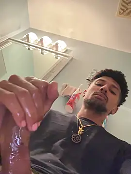 BigPrettyDick777's live cam