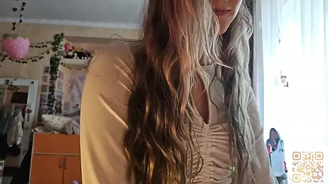CowledScript live cam on StripChat