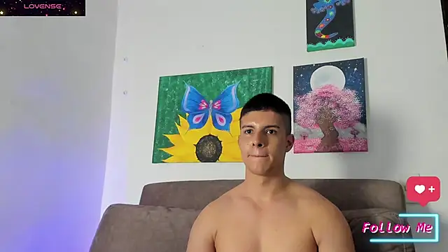 cory_okell live cam on StripChat