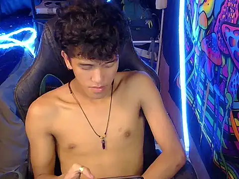 hugekenbigcock live sex cam
