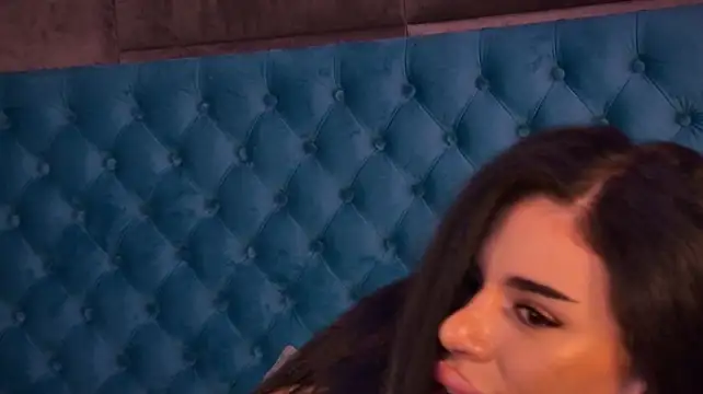 LucianaDelSol live cam on StripChat
