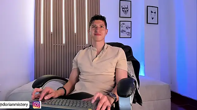 Dorianmistery2322_ webcam