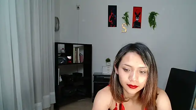 SKARLETEEN webcam