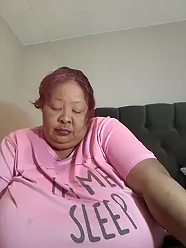 nancy111 (F milf) - Make me squit and cum on my toy